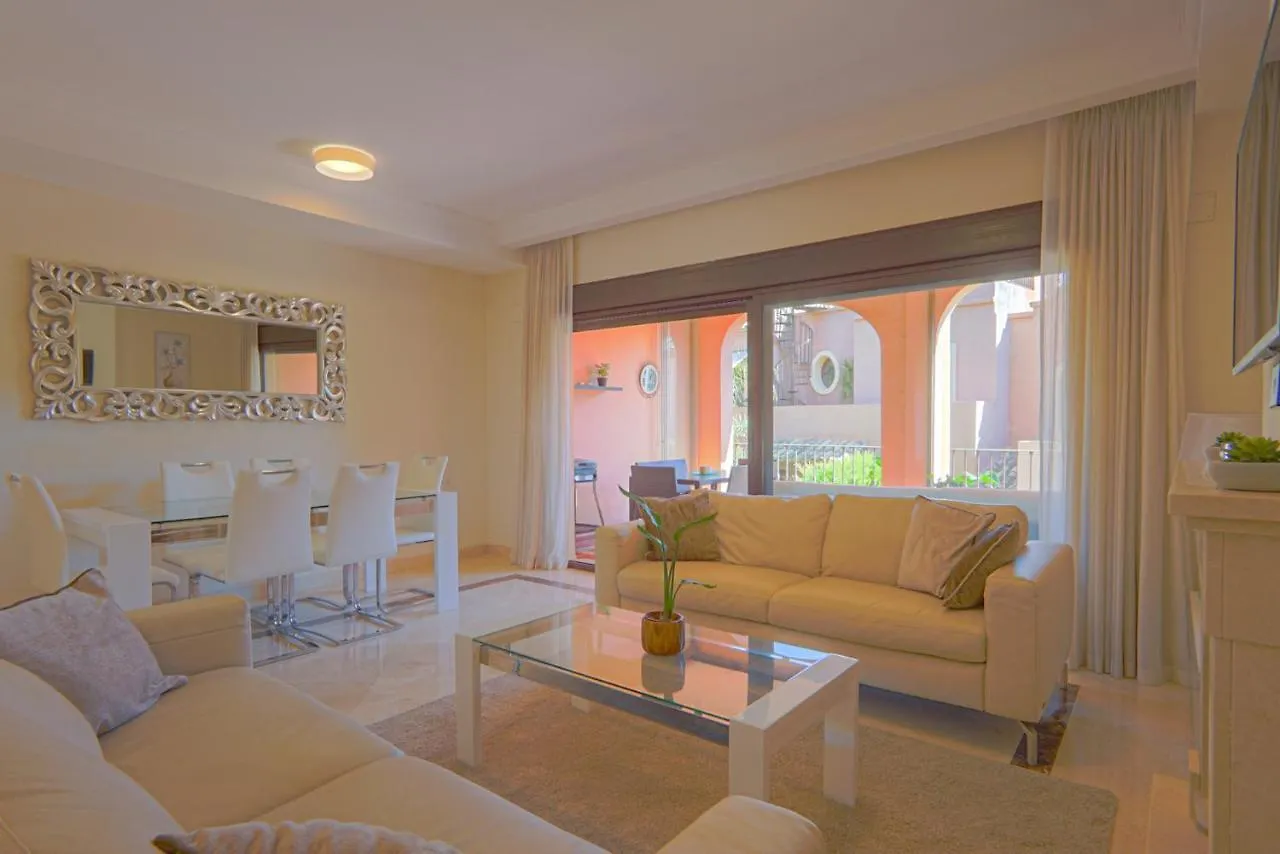 Townhouse Azata Golf - 5 Min Driving From The Beach Villa Estepona 0*,  Spagna